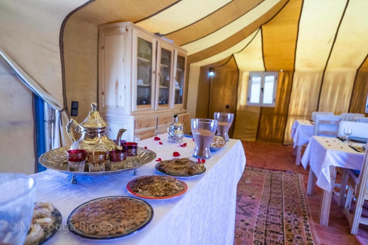 Merzouga Bio Camp Hotel Bagian luar foto