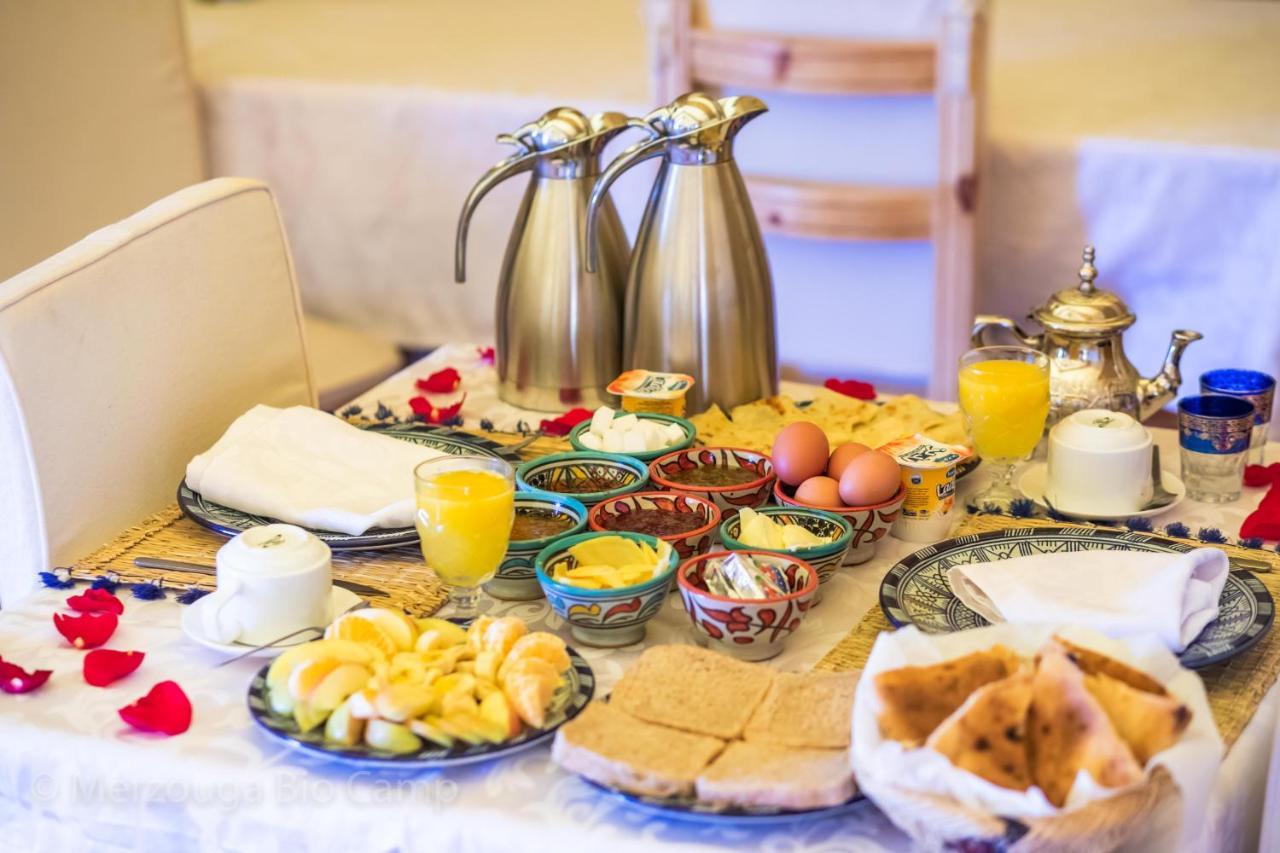 Merzouga Bio Camp Hotel Bagian luar foto